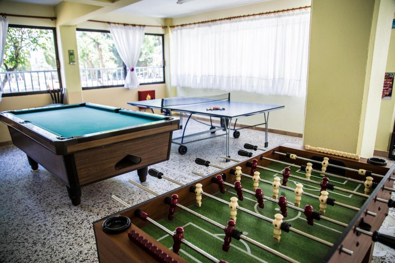 Dionisos Palms Apartments Paralia Dionysiou Exterior foto